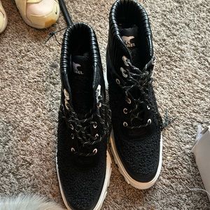 Sorel waterproof boots.